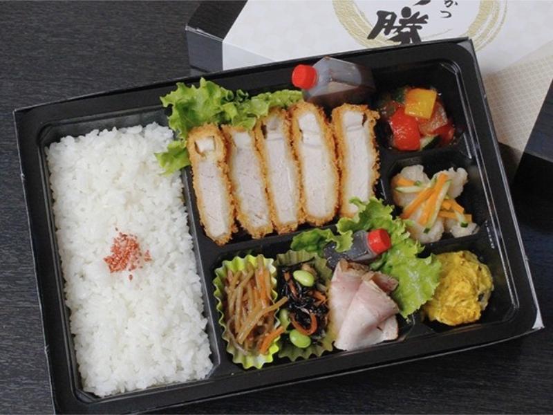 三元豚のロースカツ御膳