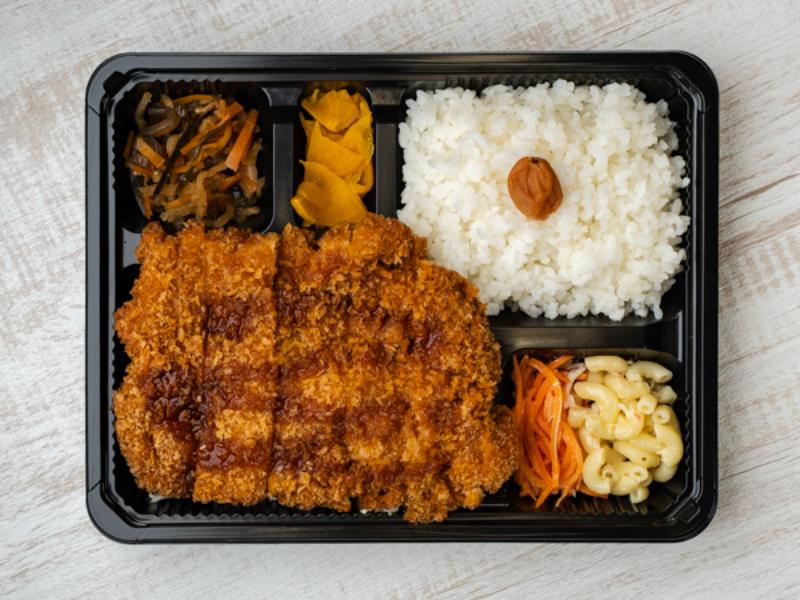 チキンカツ　お弁当