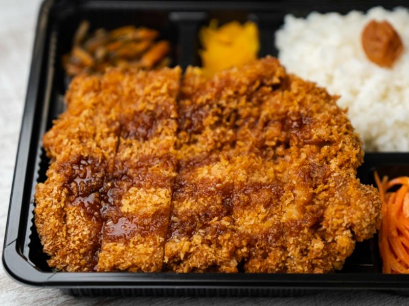 チキンカツ　お弁当