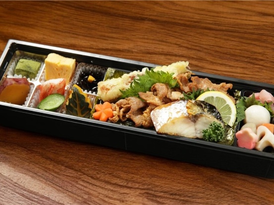 豚の味噌漬けと焼き魚