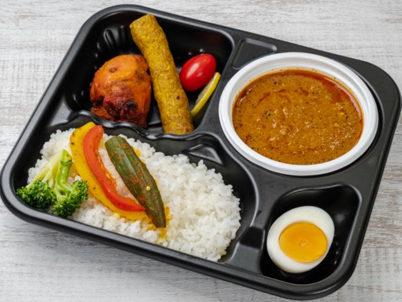 キーマカレーとチキンティッカ＋シクケバブ