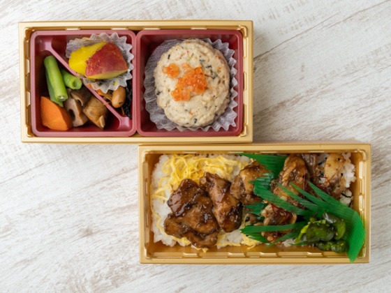 特上二段重・旨だれ焼き鳥＆特選カルビハーフ