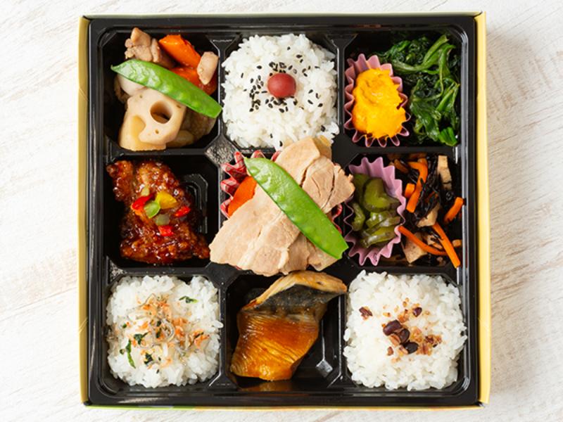 ⑩彩り９升肉じゃが弁当