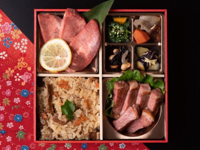 厚切り牛タンと特製サーロインの炊き込み御膳