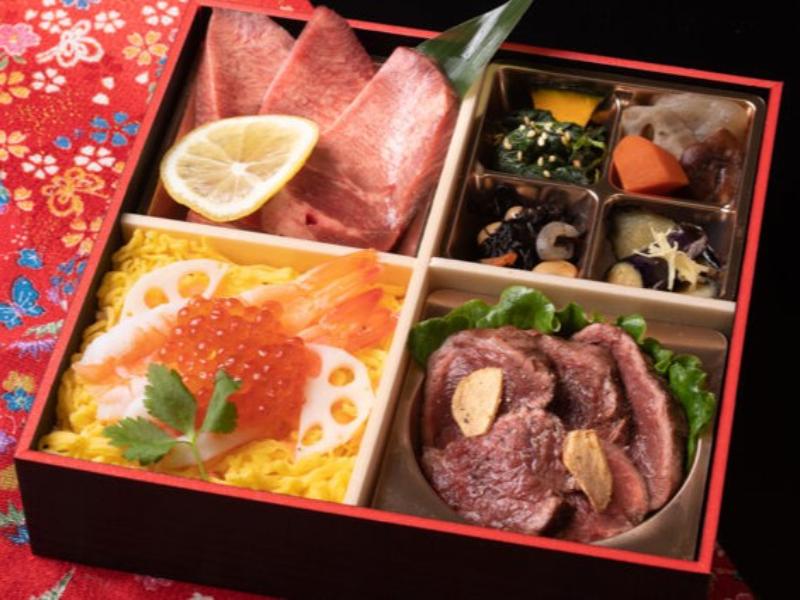 厚切り牛タンと国産牛赤身ステーキのちらし御膳