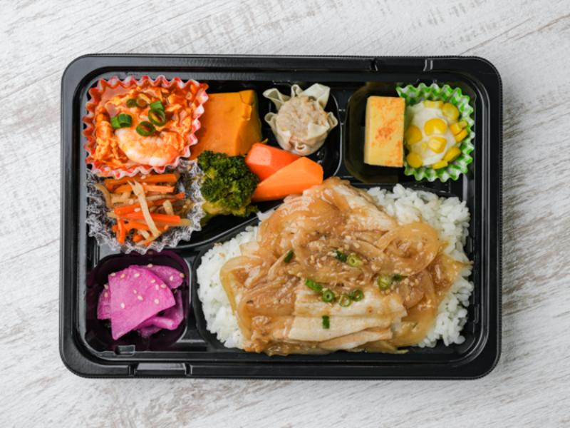 7種類おかず弁当（生姜焼き・エビチリ）