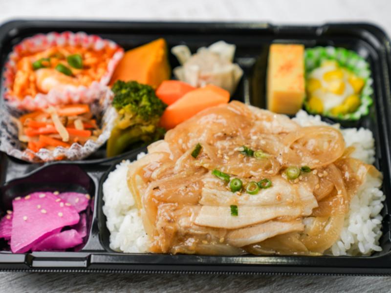 7種類おかず弁当（生姜焼き・エビチリ）