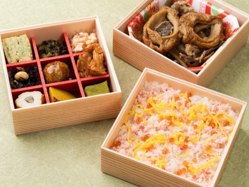 蟹ちらし寿司と彩り9升の三段弁当
