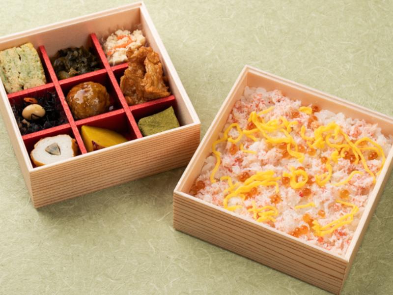蟹ちらし寿司と彩り9升の二段弁当