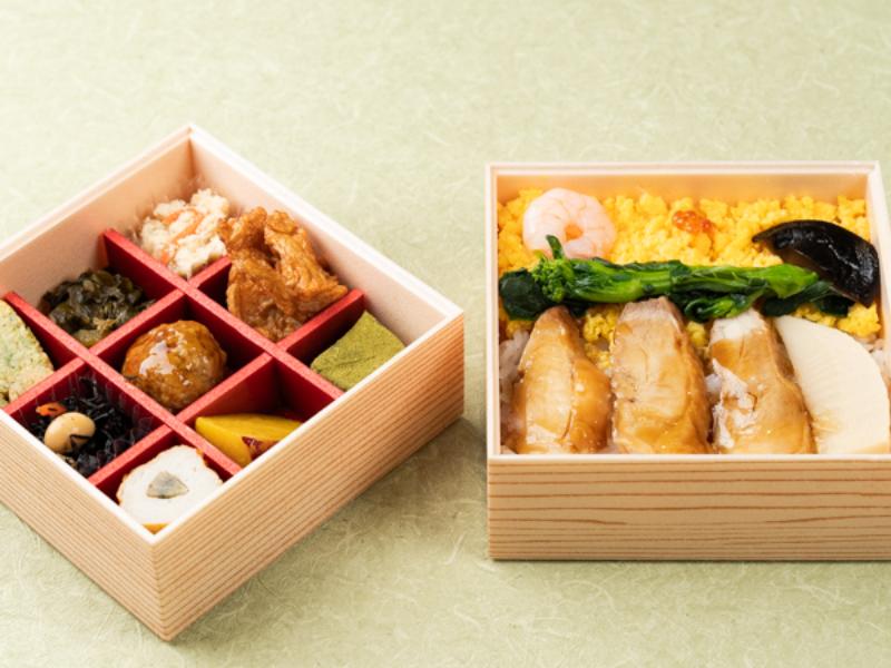 五目ちらし寿司と彩り9升の二段弁当
