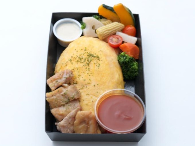 オムライス＆特製チキン（（特製トマトケチャップソース）