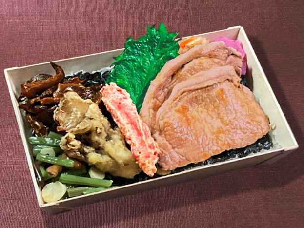 三元豚しょうが焼き海苔弁当
