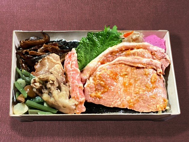 三元豚しょうが焼き海苔弁当