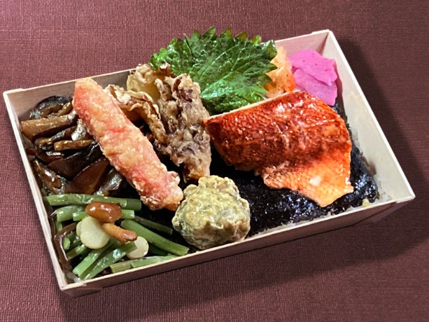 骨取り赤魚の西京焼き海苔弁当