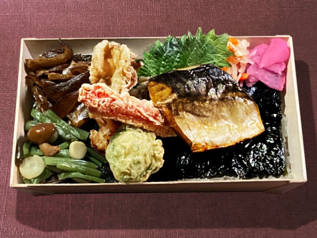 骨取り鯖の幽庵焼き海苔弁当
