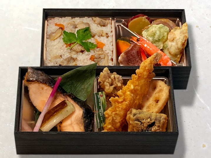 特選銀だら西京焼きと天ぷら盛り合わせ二段重