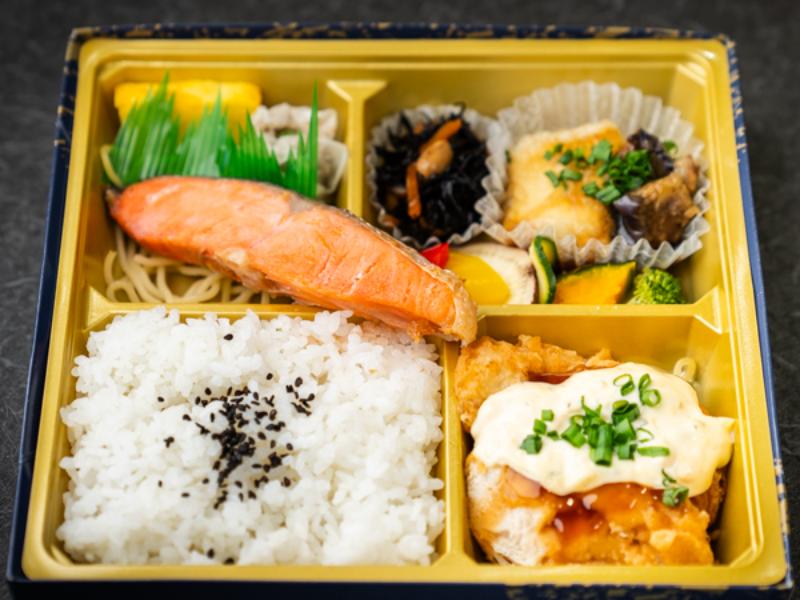 Ｗメイン弁当 ササミ南蛮＆鮭塩焼