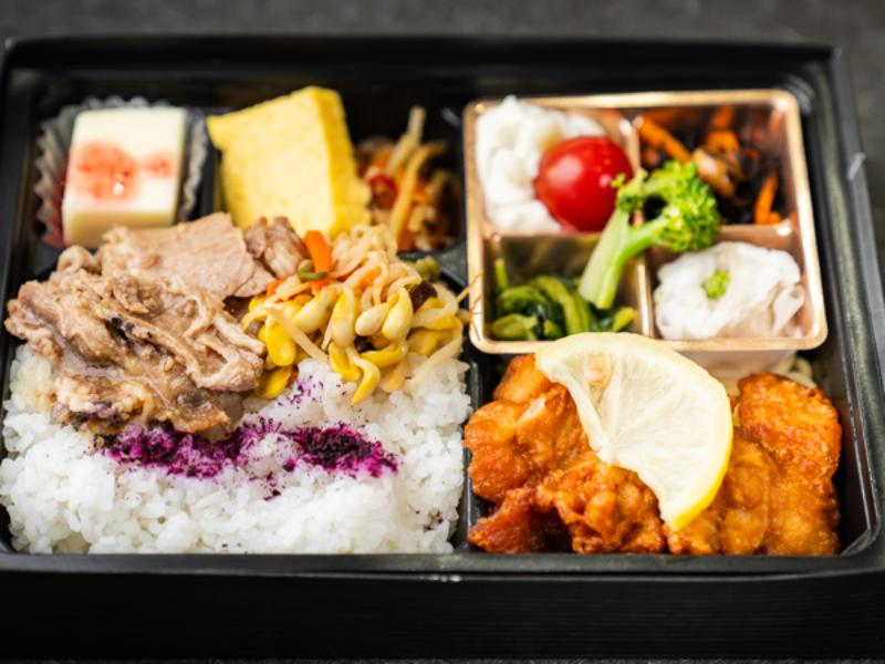 ビビンバ・唐揚の幕の内弁当