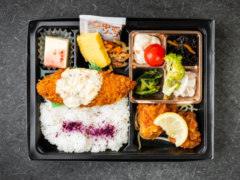 白身魚フライタルタル・唐揚の幕の内弁当