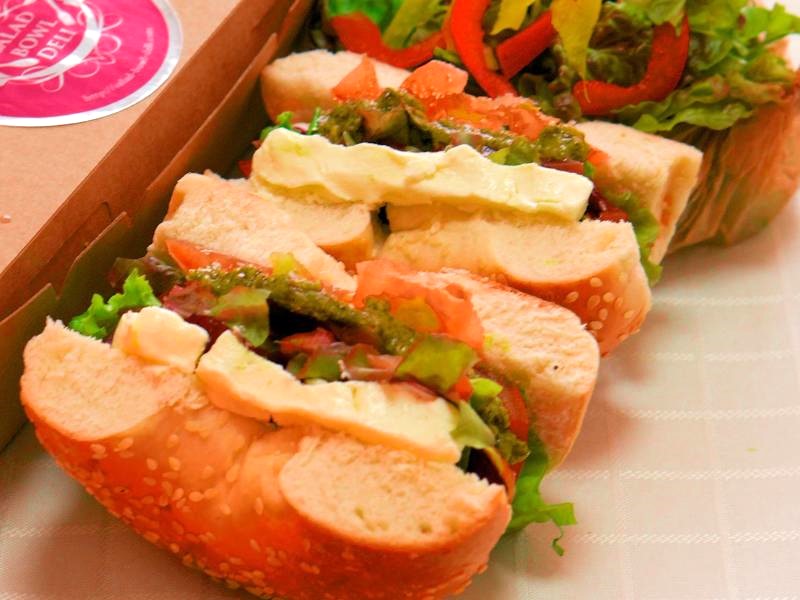 おもてなしBOX！ベジタリアン様向け！バジル&トマト&たっぷり！彩色サラダ