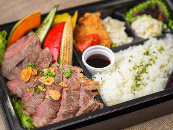 厳選！牛ステーキ弁当