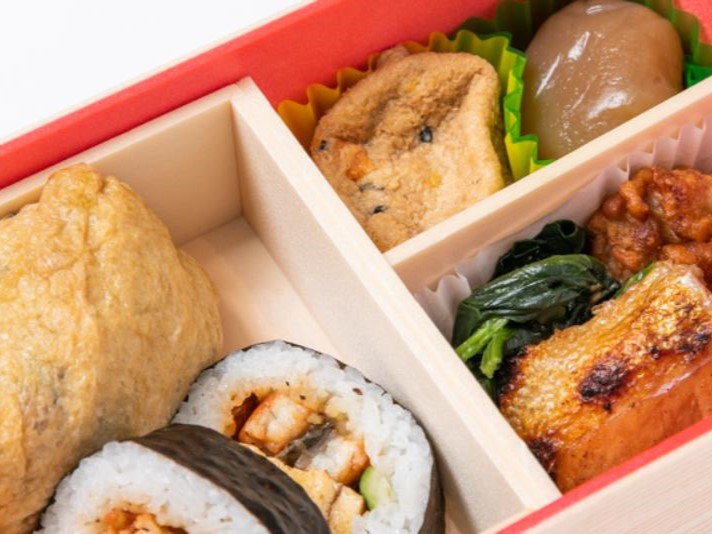 特製いなり寿司＆うなたま巻寿司弁当