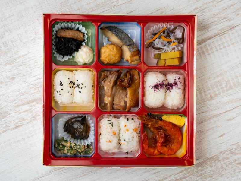 彩り9升弁当鶏西京焼き