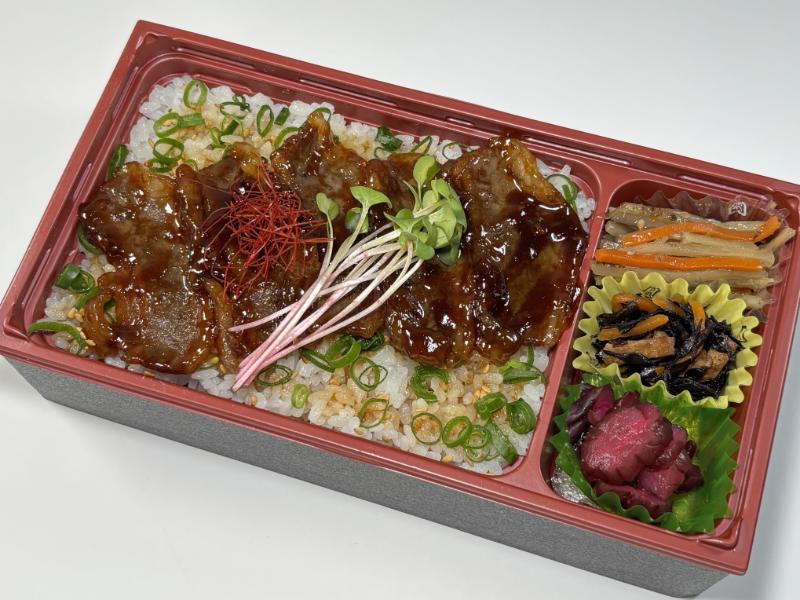 和牛カルビ旨辛ダレ焼肉重