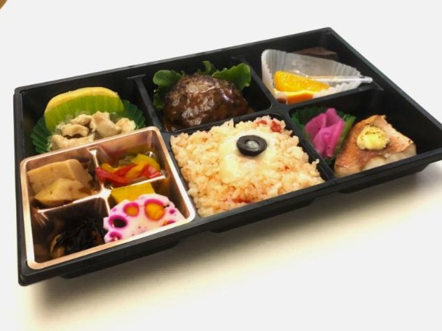 プルポ（自家製ハンバーグ・海老ドリア）