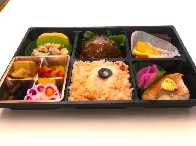 プルポ（自家製ハンバーグ・海老ドリア）