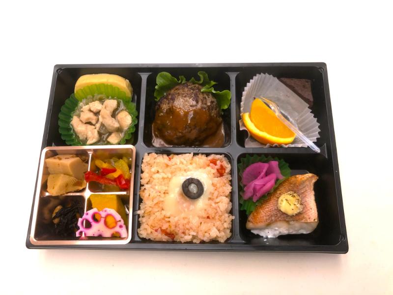 プルポ（自家製ハンバーグ・海老ドリア）