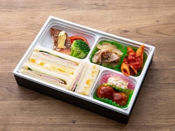 サンドウィッチ弁当