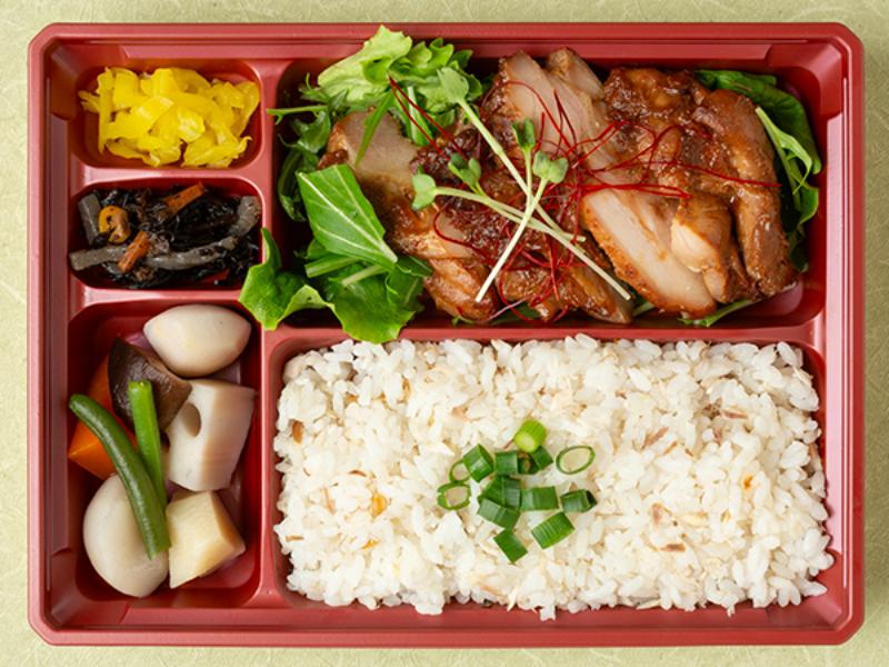 喜佑の鯖ごはん弁当〜鶏の辛みそ焼き〜