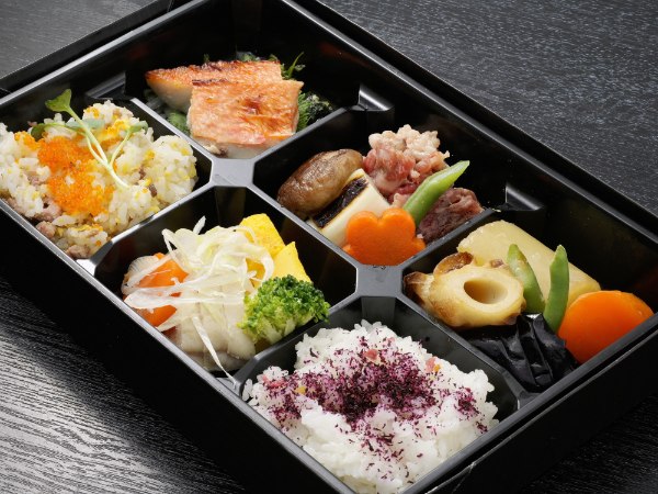 岡村牛すき焼きと肉散らし御膳