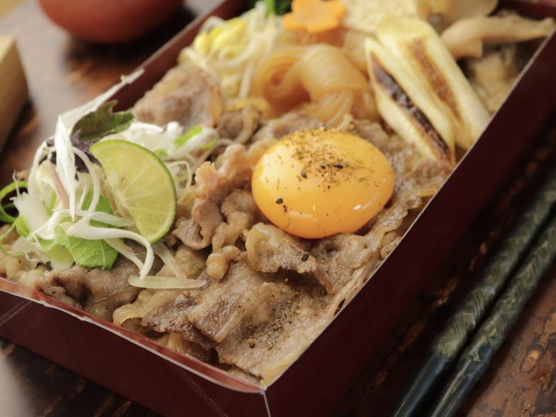 「焼肉スタイル」焼きすきと牛しゃぶの合盛り重