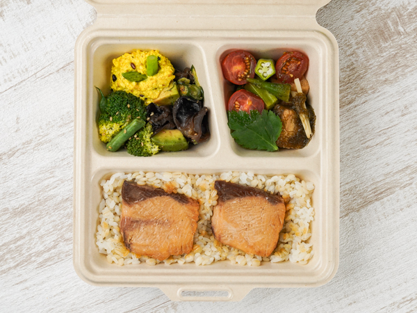 5品目野菜デリとぶり照焼きBOX