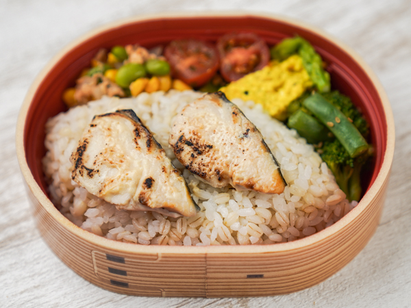 4品目野菜デリとさわら西京焼き弁当