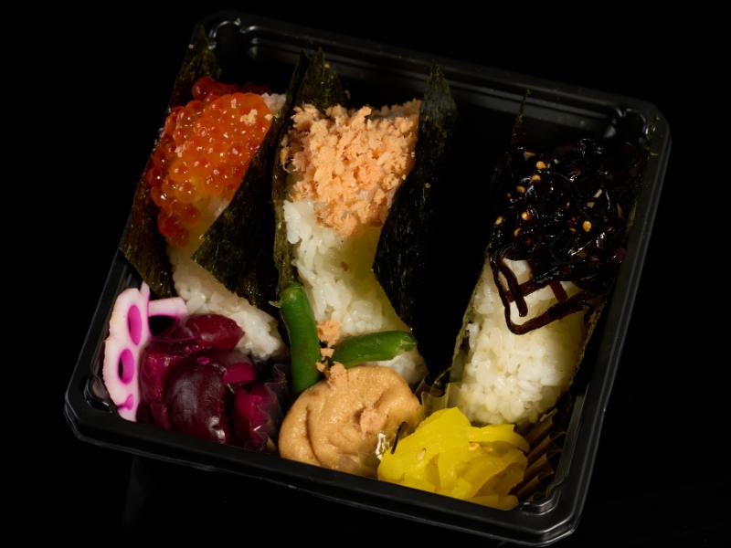 海の幸いくらおにぎりセット（いくら・鮭・ごま昆布）