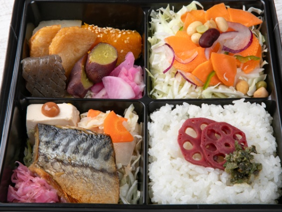 農園弁当　サバの生姜味噌焼き