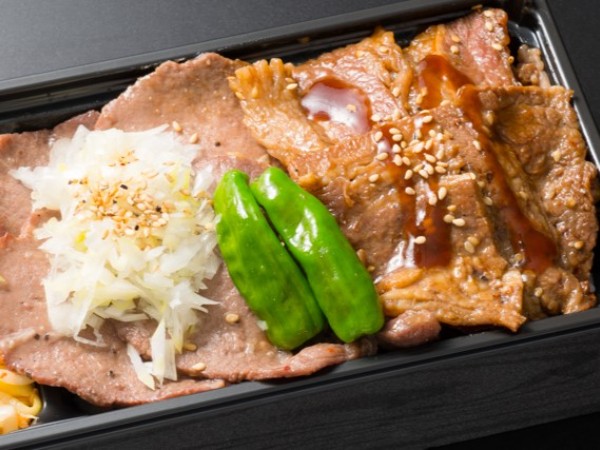 炭火焼霜降り牛タン＆黒毛和牛カルビ重