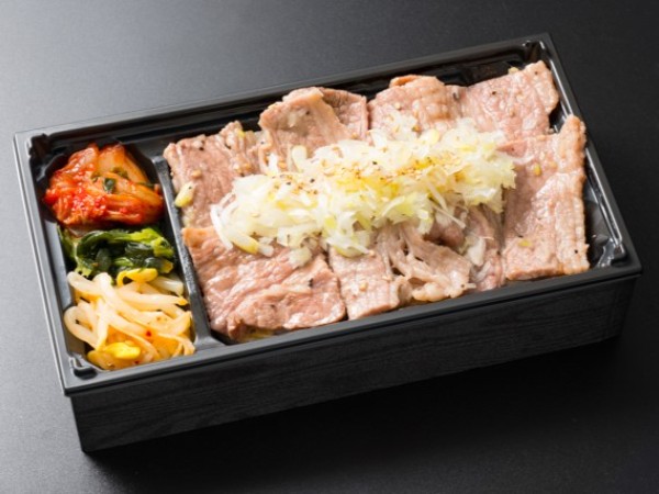 炭火焼ねぎ塩牛カルビ重