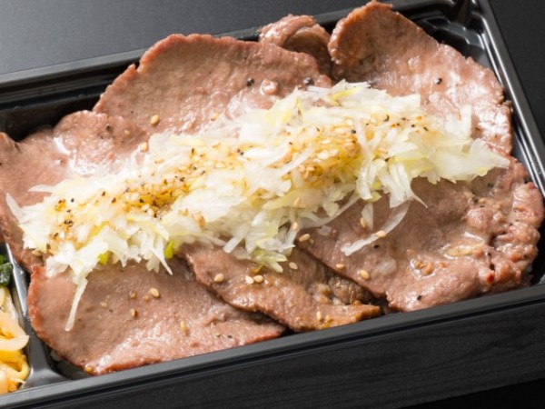 炭火焼霜降り牛たん重