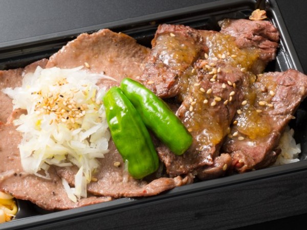 炭火焼牛ハラミ＆霜降り牛たん重