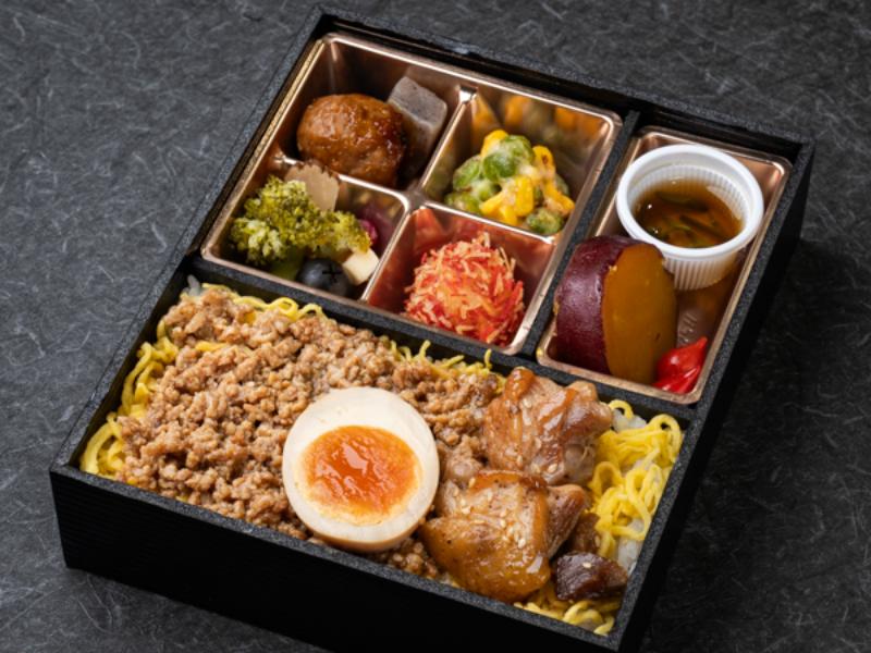 比内地鶏の鶏めし弁当