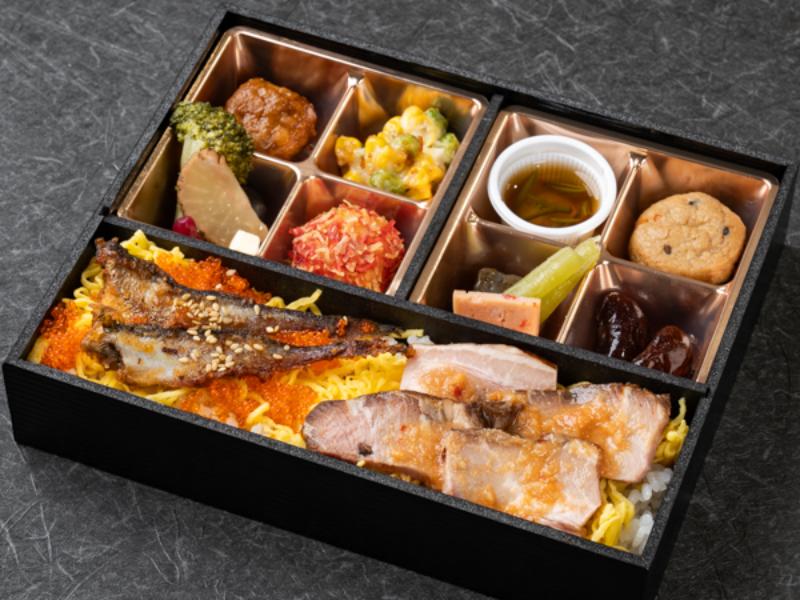 秋田八幡平ポークの味噌焼きとハタハタ唐揚げの宝石弁当