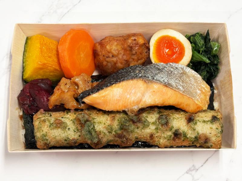 銀鮭の粗塩焼き