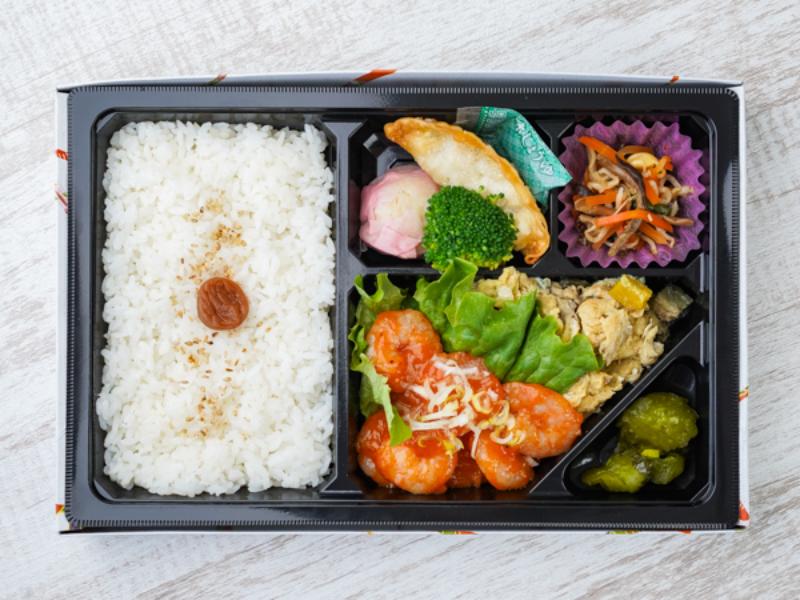 海老チリと卵炒め弁当