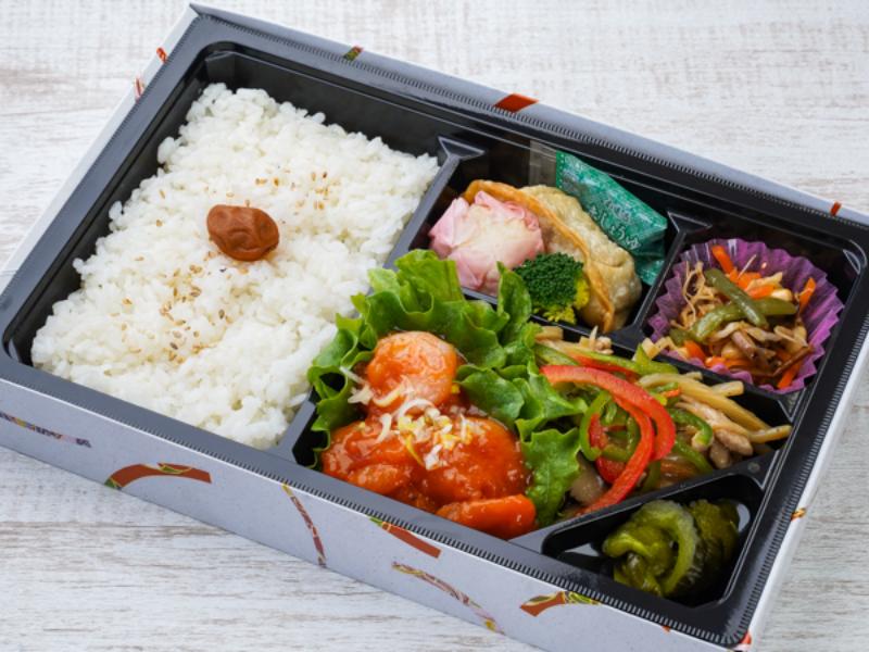 海老チリと青椒肉絲弁当