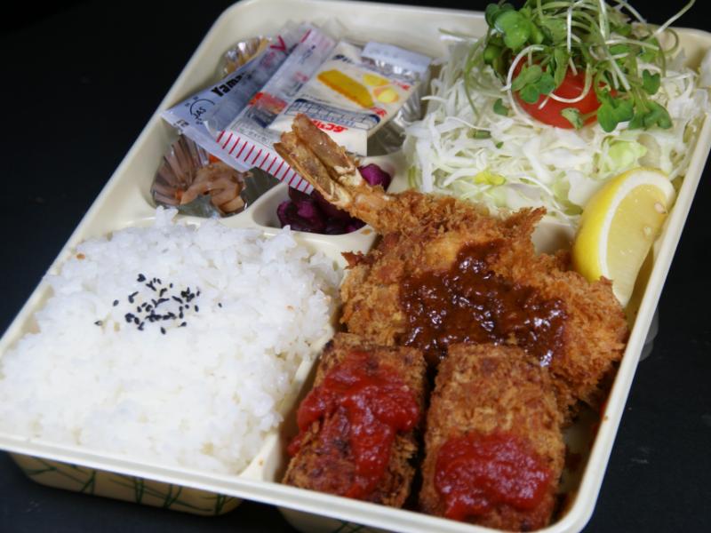 海老フライとメンチカツとクリームコロッケ