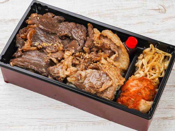 焼肉 喰心の牛カルビ＆ハラミ焼肉重 1,080円｜【お弁当デリ】お弁当の